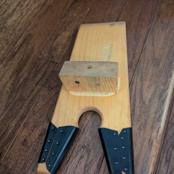 Welsh's Saddlery Boot jack Boot Remover, Designed for easy removal of boots. - Picture 5 of 6